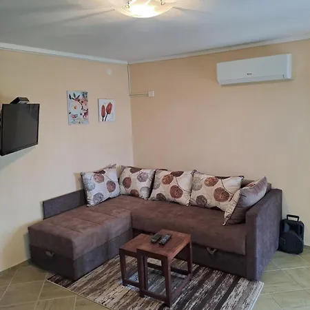 Marley Kuca Za Odmor *