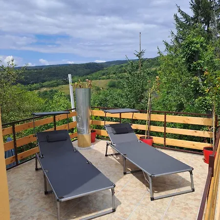 Marley Kuca Za Odmor