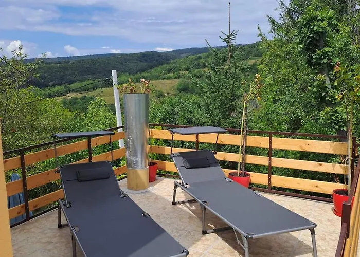 Marley Kuca Za Odmor